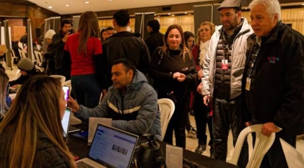 Legisladores analizan un proyecto de ley para mejorar la inserción laboral para mayores de 45 años