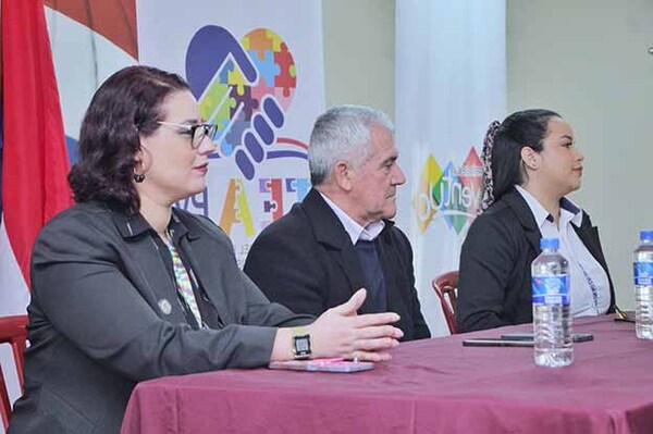 Promueven curso sobre autismo en Hernandarias | DIARIO PRIMERA PLANA