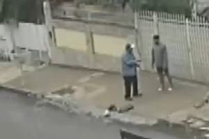 Un abuelo es víctima de robo tras intentar ayudar a una persona adicta