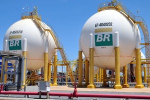 La producci贸n de petr贸leo y gas de Petrobras sube un 2,4% en el segundo trimestre - Revista PLUS