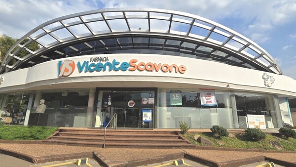 Cadena farmacéutica brinda opción en el Agosto Liquida