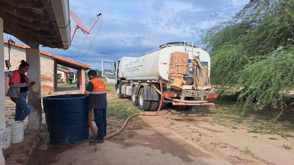 Envían más litros de agua al Chaco ante sequía - Noticias del Chaco - ABC Color
