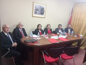 Tribunal de la ANR rechaza pedido de expulsión de Abdo Benítez · Radio Monumental 1080 AM