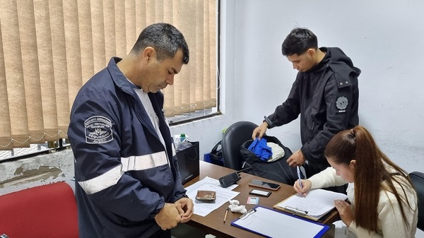 Allanan el aeropuerto Silvio Pettirossi y detiene a dos funcionarios - Noticias Paraguay