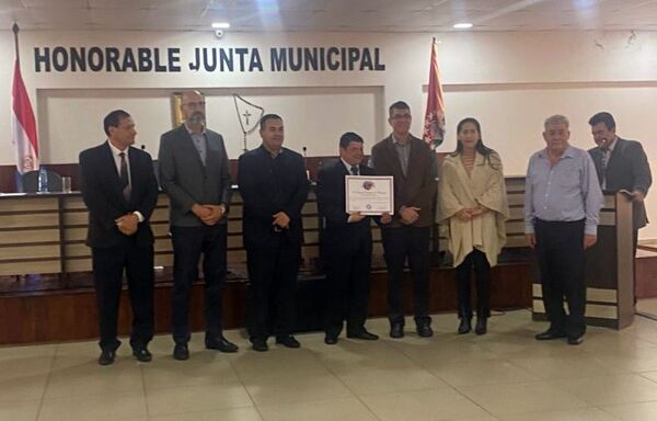 Acto de Reconocimiento al Amigo del Año y Premiación del Concurso Literario Estudiantil