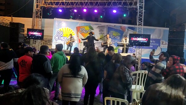Supermercado La Sirenita celebró 15 años con música y premios en Encarnación