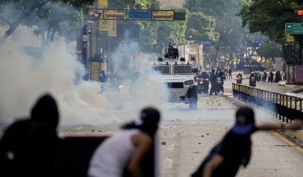 AUMENTARON A 13 LOS CIVILES ASESINADOS DURANTE LAS PROTESTAS EN VENEZUELA - Itapúa Noticias