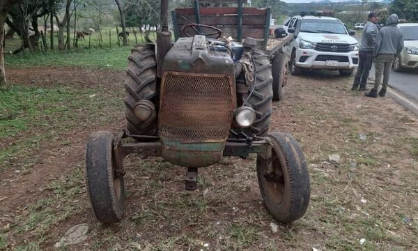 Karai fue aplastado por su tractor tras intentar detenerlo