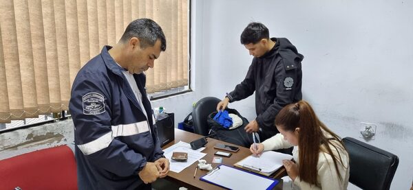 Detienen a dos funcionarios de la DINAC tras serie de allanamientos de la SENAD - PDS RADIO Y TV