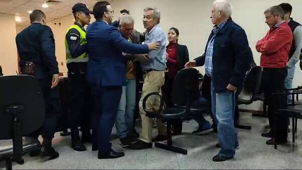 Caso Sol Chávez: padre de la víctima amenazó a las acusadas - Nacionales - ABC Color
