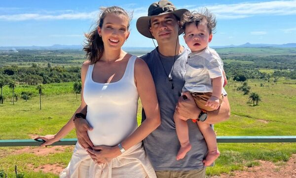 ¡Chulinísima! La cantante Anna Chase fue mamita jey