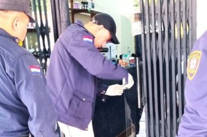 HOMBRE ROBÓ MÁS DE 100 PODS Y UN PLAY 5