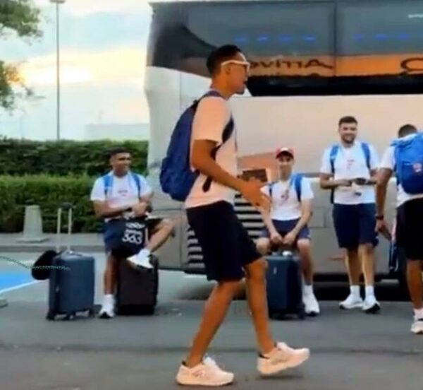 [VIDEO] ¡Mañamí ñande goleador! Con bailecito, Marcelo Fernández le puso onda a la larga espera en París