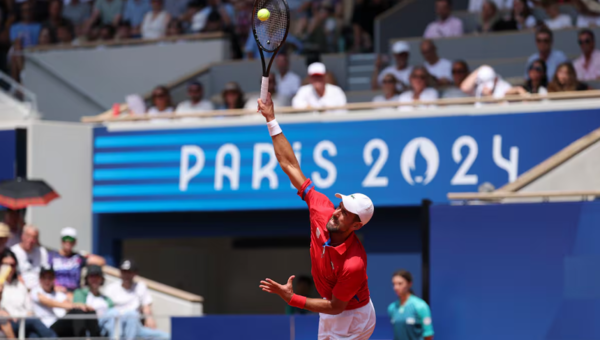 Novak Djokovic avanzó a cuartos de final en París 2024 y busca el oro olímpico
