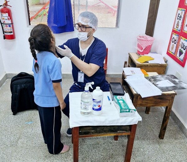 Programa Crecer Sonriendo promociona la salud bucal en instituciones escolares - .::Agencia IP::.