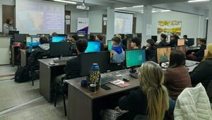 Bootcamp gratuito capacitará a jóvenes en lenguaje de programación para una mejor inserción laboral - .::Agencia IP::.