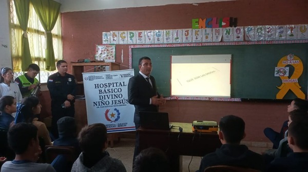 SUMAR: Salud capacita a funcionarios y a comunidad educativa de Caaguazú para prevenir el consumo de drogas - .::Agencia IP::.