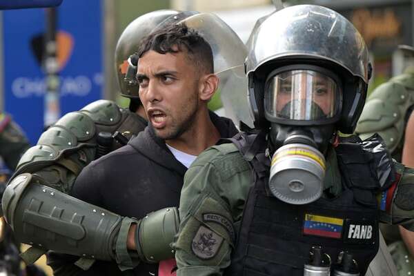Defensores de DD.HH. condenan represión en Venezuela y exigen garantizar derecho a protesta - Mundo - ABC Color
