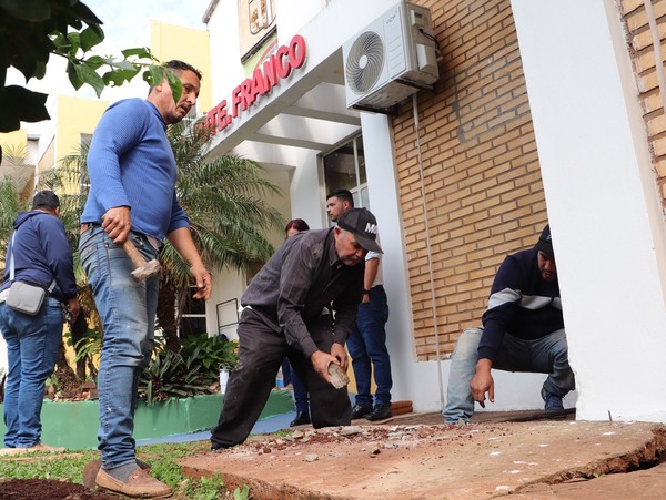 Denuncian construcción de “caseta de oro” en Pdte. Franco - La Clave