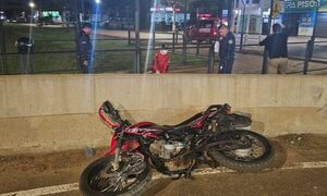 Motociclista sufre accidente en multiviaducto de CDE