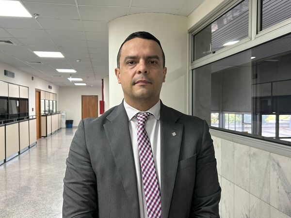 Condenan a traficantes de armas y entregan arsenal a las autoridades