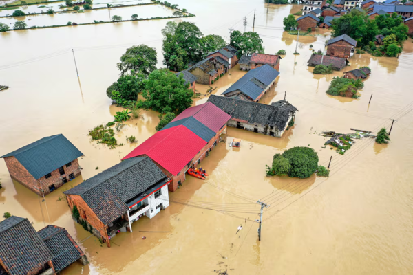 China: lluvias torrenciales generan 30 muertos