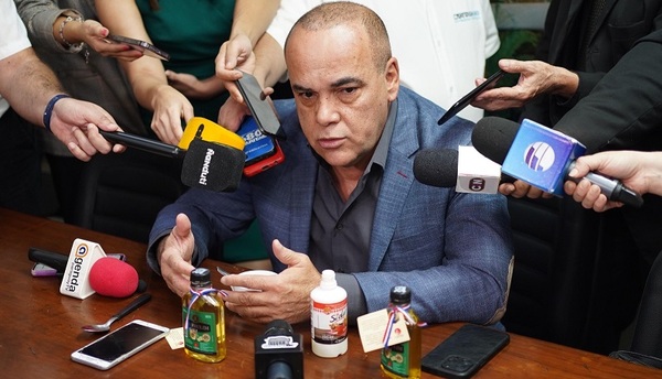 Presidente del Senado niega uso de camioneta narco y habla de convenio con Seprelad