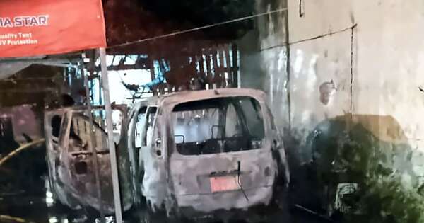 Diario HOY | Vehículo se incendia por completo en Ciudad del Este
