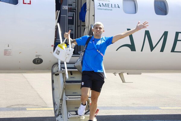 Versus / ¡Por fin! La Albirroja Olímpica aterrizó en Marsella para encarar el juego con Egipto