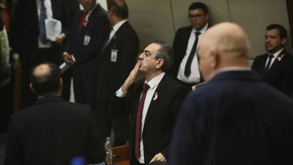 Diputado califica de “bancada violenta” a sector cartista tras agresión de Yamil Esgaib