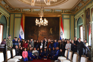 Estudiantes de Misiones visitaron sitios históricos como parte del Proyecto Explorarte Asunción - .::Agencia IP::.