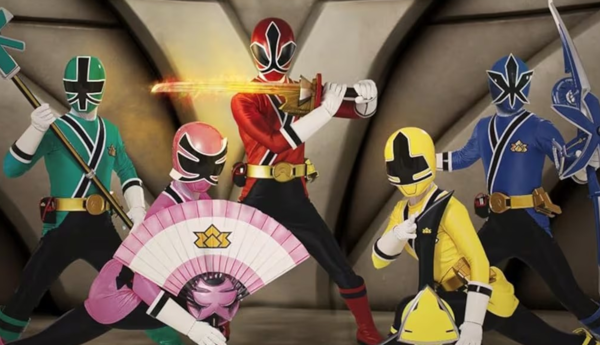 [VIDEO] Actor de los Power Rangers es buscado por la policía por tonguear a un abuelito