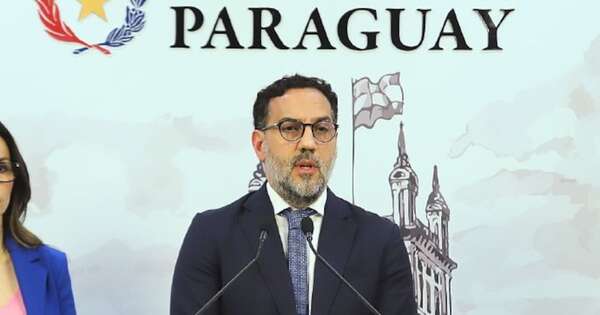 Diario HOY | Ejecutivo promulga nueva ley para reformar proceso de compras públicas