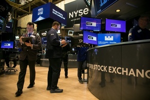 Wall Street: Acciones y rendimientos de bonos públicos caen ante expectativas sobre política monetaria de la FED - MarketData