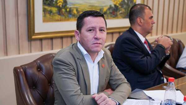 “Si se me llega a echar del Senado no va a ser por corrupto”, se defiende Chaqueñito