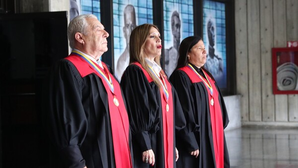 Supremo de Venezuela convoca a los 10 candidatos presidenciales a comparecer este viernes