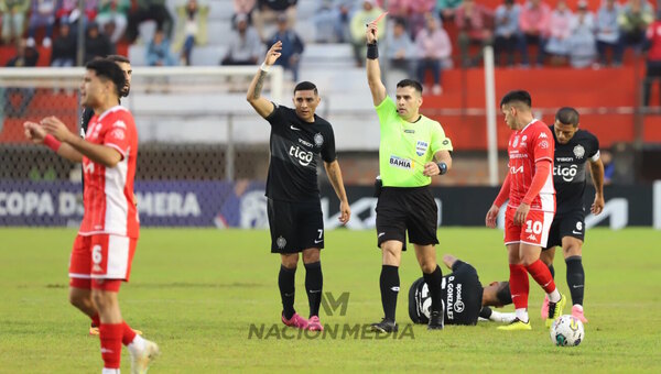 Versus / Los árbitros de General Caballero-Olimpia fueron "borrados" de la tercera fecha del Clausura