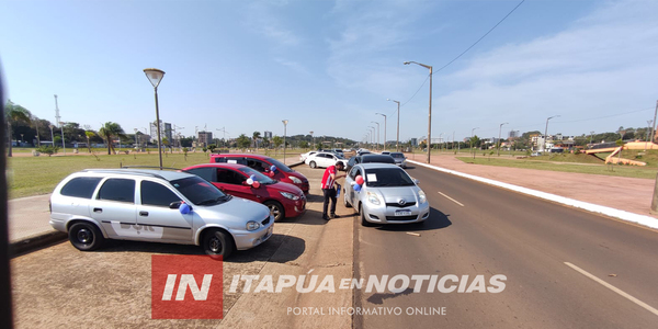 CADA VEZ MÁS TRABAJADORES DEL VOLANTE SE SUMAN A LAS MANIFESTACIONES CONTRA LA MUNICIPALIDAD - Itapúa Noticias