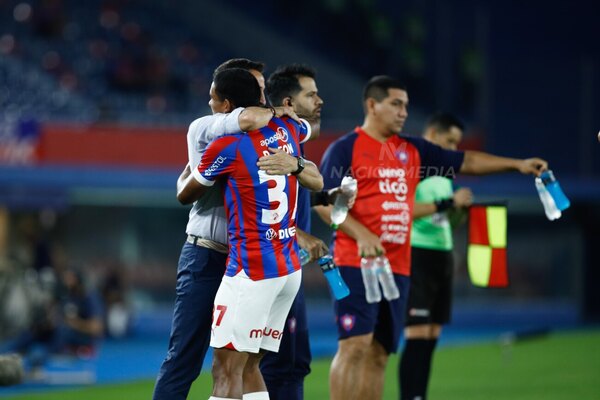 Versus / Cerro Porteño vuelve a sonreír gracias a un chico de 17 años