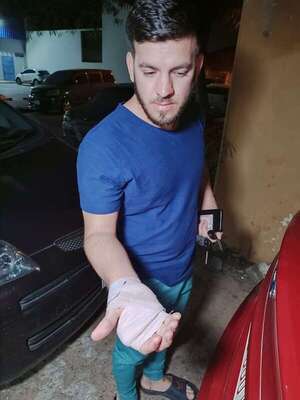 Conductor de Bolt frustra asalto, pero queda con corte en la mano: por peligro, dejará de trabajar en la plataforma - Policiales - ABC Color
