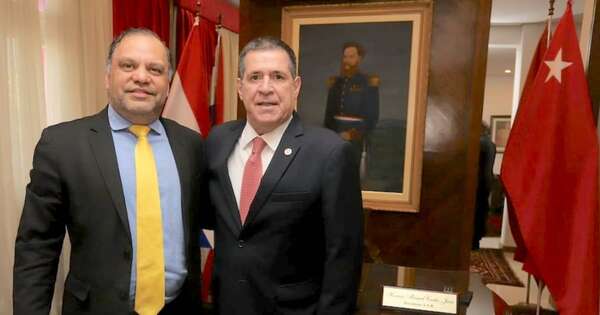La Nación / HC oficializó pase del senador Mario Varela