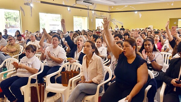 Huelga afectará a 100 cirugías por día en IPS Central e Ingavi