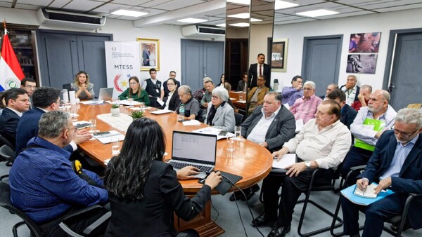Jubilados acuerdan elección para Consejo de Seguridad Social