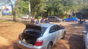 Hallan automóvil robado cerca del Lago de la República - La Clave