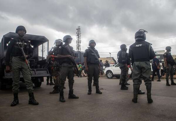 Al menos 21 muertos en protestas contra el coste de vida en Nigeria - Mundo - ABC Color
