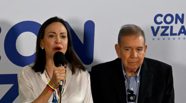 Machado convoca a protestas, se declara en clandestinidad y teme por su vida