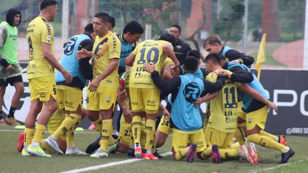 El líder llega a la Chacarita