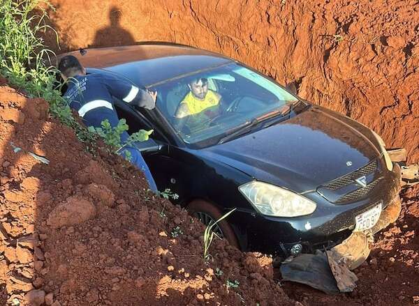Robó un automóvil y en la huida sufrió un accidente - ABC en el Este - ABC Color