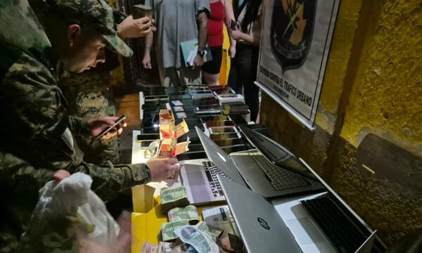 Villa Morra: Allanan despensa e incautan 56 celular y G. 50 millones