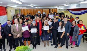 Tenonderã entrega capital semilla a 49 emprendimientos familiares del departamento de Guairá - .::Agencia IP::.
